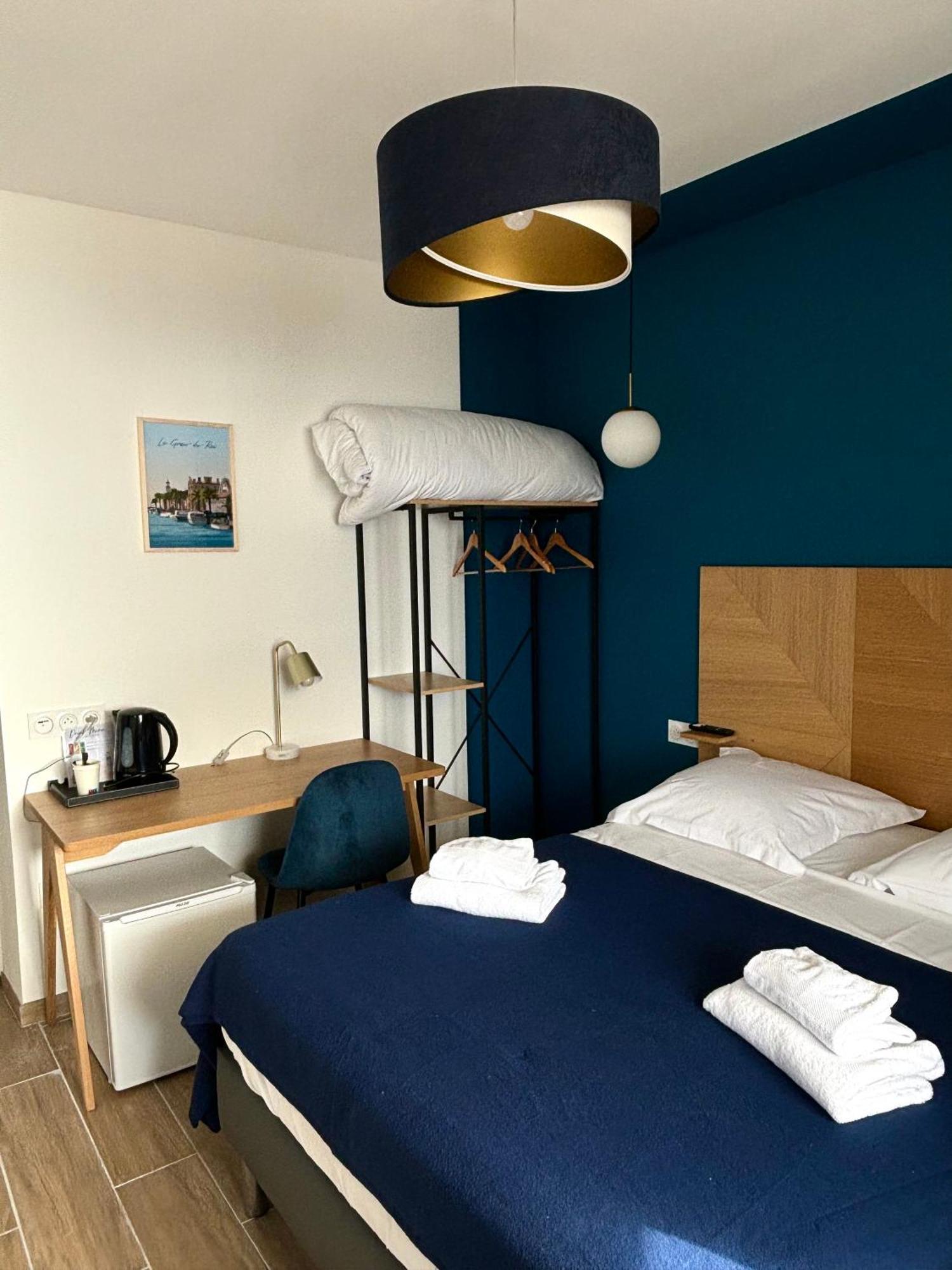 L'Hotel De La Plage Le Grau-du-Roi Esterno foto