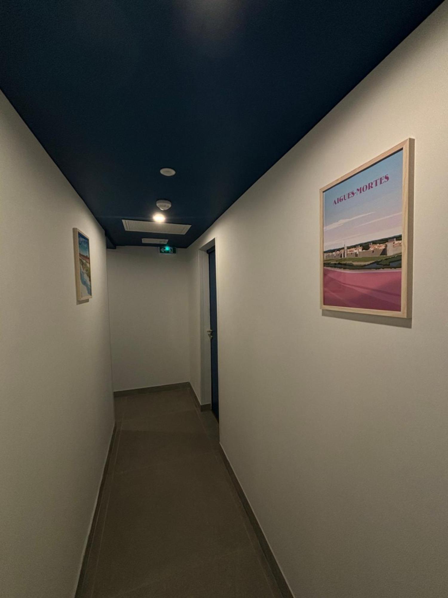 L'Hotel De La Plage Le Grau-du-Roi Esterno foto